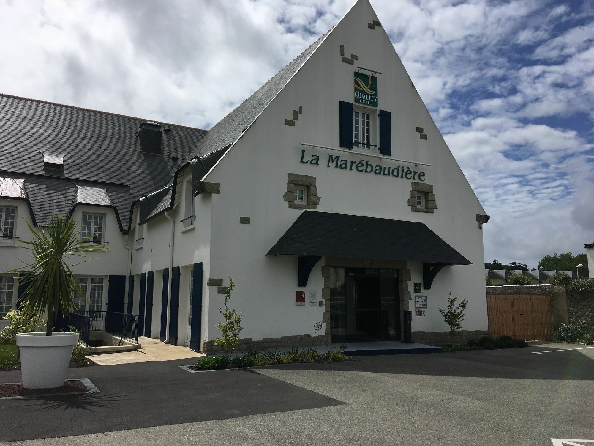 Quality Hotel La Marebaudiere Vannes Centre Εξωτερικό φωτογραφία